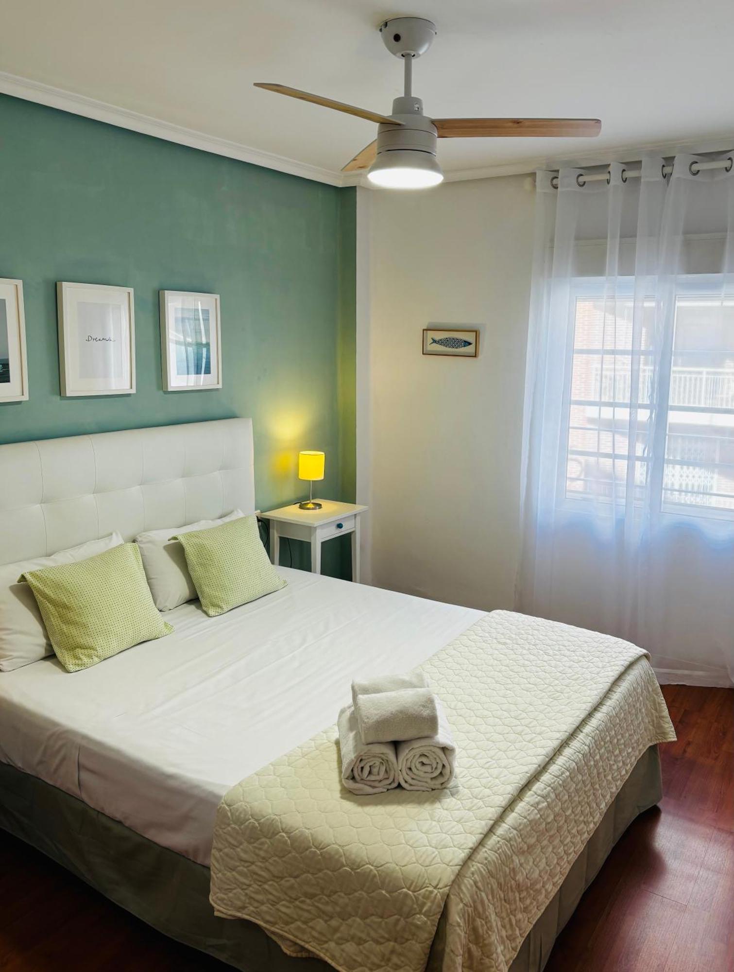 Travel Habitat Mestalla Valencia Bagian luar foto